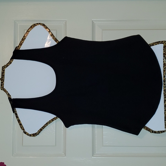 Black Top - Picture 1 of 3